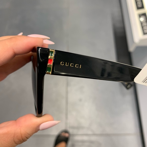 ISO GUCCI black cat eye sunglasses - Picture 2 of 3